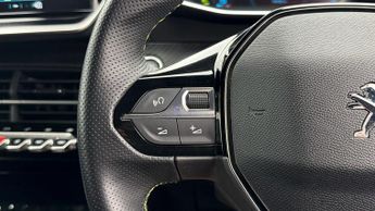 Peugeot E-2008 GT