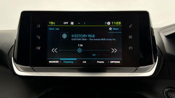 Peugeot E-2008 ALLURE PREMIUM