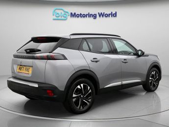Peugeot E-2008 ALLURE PREMIUM