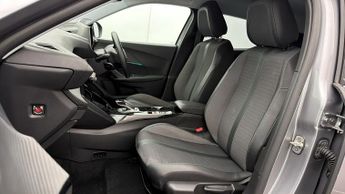 Peugeot E-2008 ALLURE PREMIUM