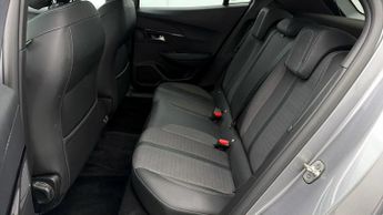 Peugeot E-2008 ALLURE PREMIUM