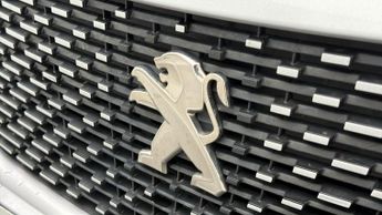 Peugeot E-2008 ALLURE PREMIUM