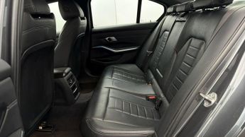 BMW 3 Series 330E M SPORT