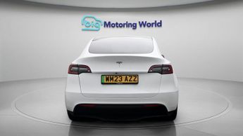 Tesla Model Y BASE