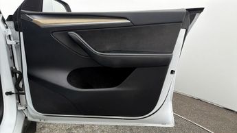 Tesla Model Y BASE