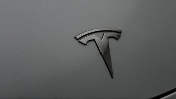 Tesla Model Y BASE