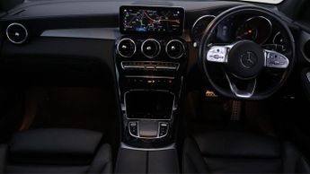 Mercedes-Benz GLC GLC 300 E 4MATIC AMG LINE