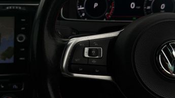 Volkswagen Golf GTI PERFORMANCE TSI DSG