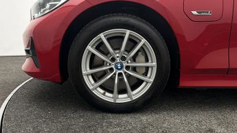 BMW 3 Series 330E SE PRO
