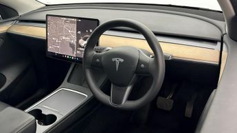 Tesla Model Y LONG RANGE AWD