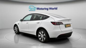 Tesla Model Y LONG RANGE AWD