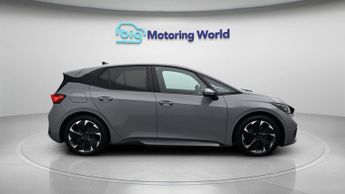 CUPRA Born V2