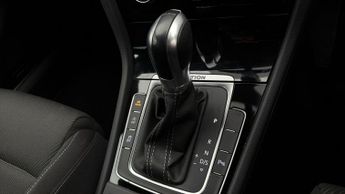 Volkswagen Golf R TSI DSG