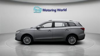 MG MG5 EXCLUSIVE
