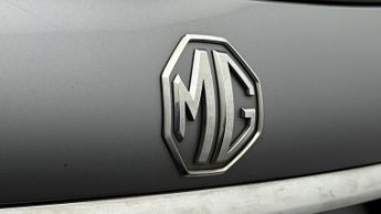 MG MG5 EXCLUSIVE