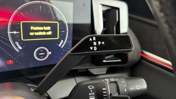 Renault Megane E-Tech ICONIC