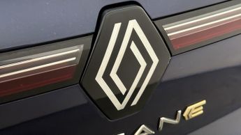 Renault Megane E-Tech ICONIC