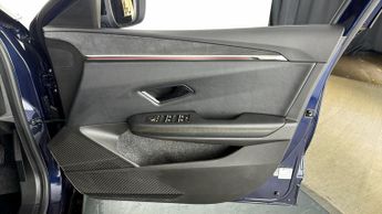 Renault Megane E-Tech ICONIC