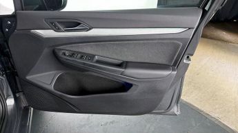 Volkswagen Golf LIFE ETSI DSG