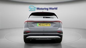 Audi Q4 e-tron S LINE