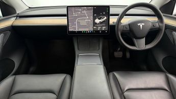 Tesla Model Y LONG RANGE AWD