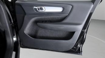 Volvo XC40 RECHARGE T4 CORE