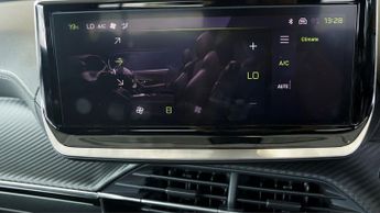 Peugeot 2008 PURETECH EAT8 S/S GT