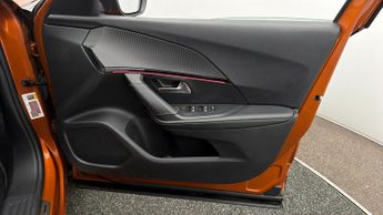 Peugeot E-2008 GT