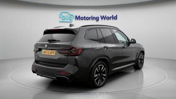 BMW iX3 M SPORT