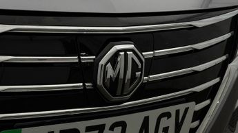 MG MG5 EXCLUSIVE