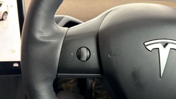 Tesla Model Y BASE