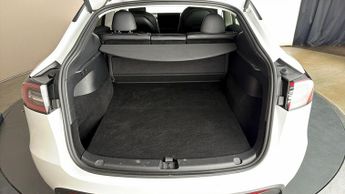 Tesla Model Y BASE