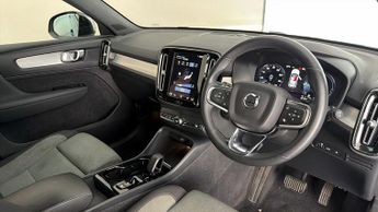 Volvo XC40 RECHARGE T4 PLUS