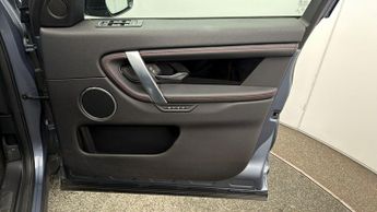 Land Rover Discovery Sport R-DYNAMIC SE