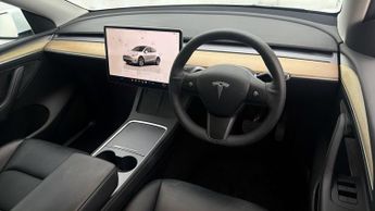 Tesla Model Y BASE
