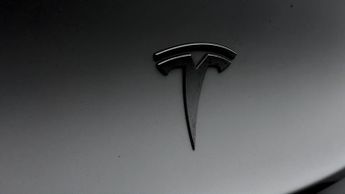 Tesla Model Y BASE