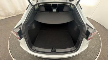 Tesla Model Y BASE