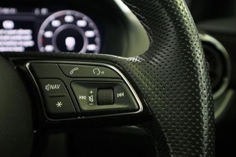 Audi Q2 TFSI S LINE BLACK EDITION