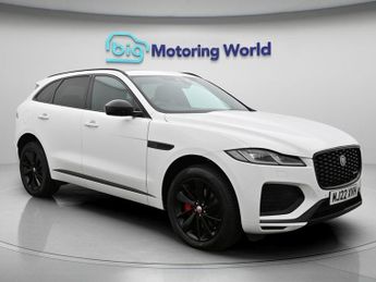 Jaguar F-Pace R-DYNAMIC BLACK