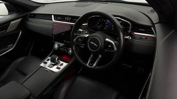 Jaguar F-PACE R-DYNAMIC BLACK