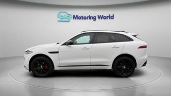 Jaguar F-PACE R-DYNAMIC BLACK