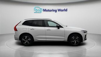 Volvo XC60 RECHARGE T6 R-DESIGN AWD