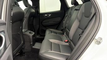 Volvo XC60 RECHARGE T6 R-DESIGN AWD