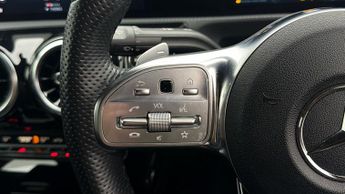 Mercedes-Benz CLA CLA 180 AMG LINE