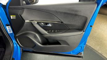 Peugeot 2008 PURETECH EAT8 S/S GT