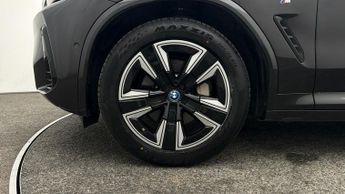 BMW iX3 M SPORT