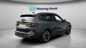 BMW iX3 M SPORT
