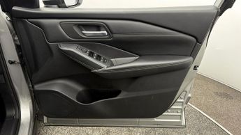 Nissan Qashqai DIG-T N-CONNECTA DCT