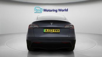 Tesla Model Y BASE