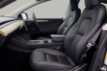 Tesla Model Y BASE